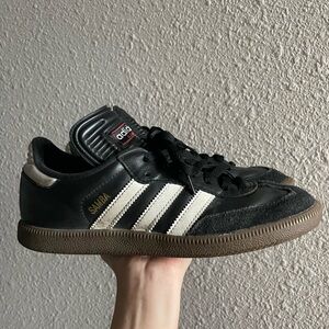 Used Adidas Sambas